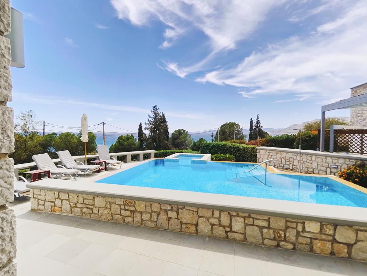 Villa Costamare - Enjoy Lazy Days On The Private Pool-Jacuzzi Pefki Eksteriør billede