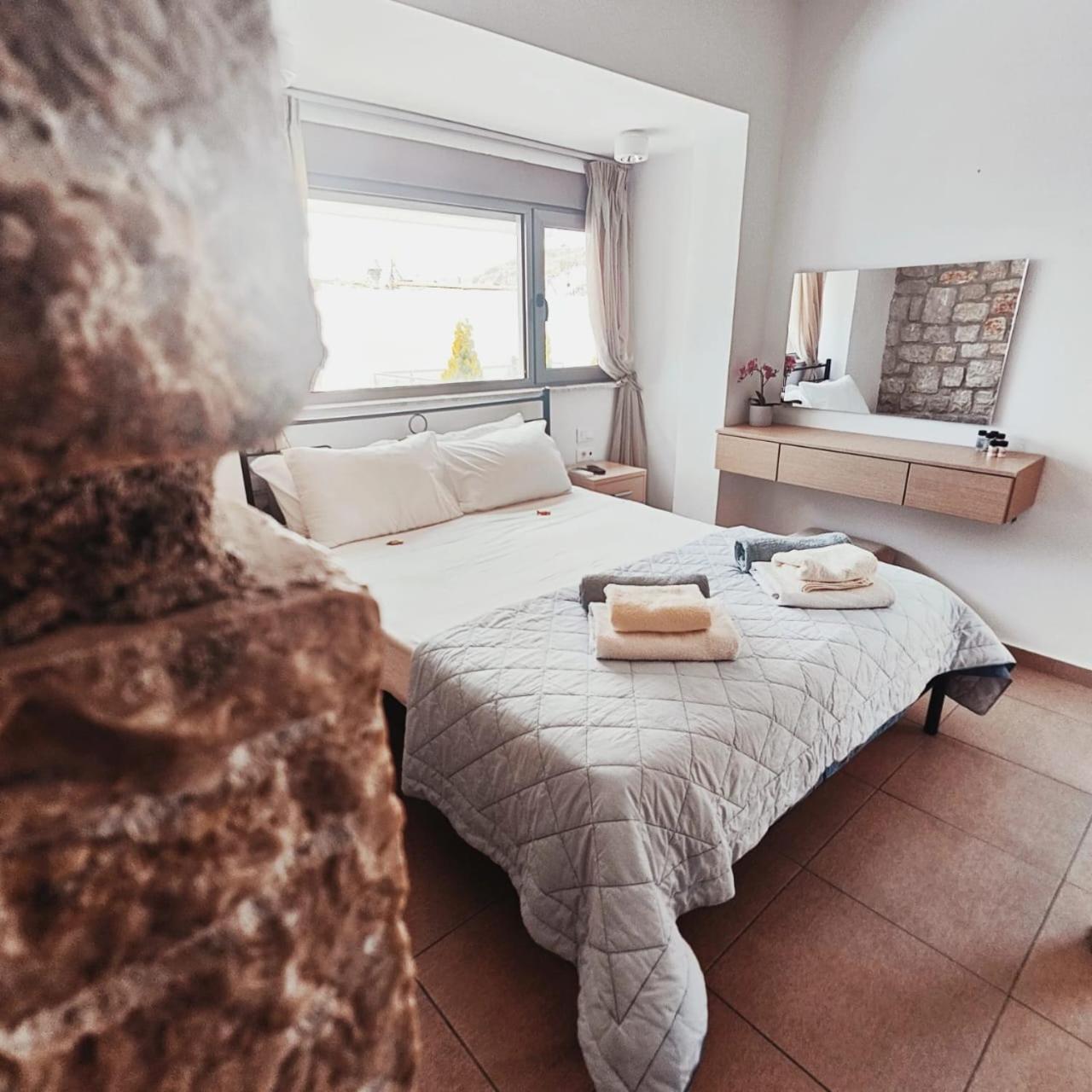 Villa Costamare - Enjoy Lazy Days On The Private Pool-Jacuzzi Pefki Eksteriør billede