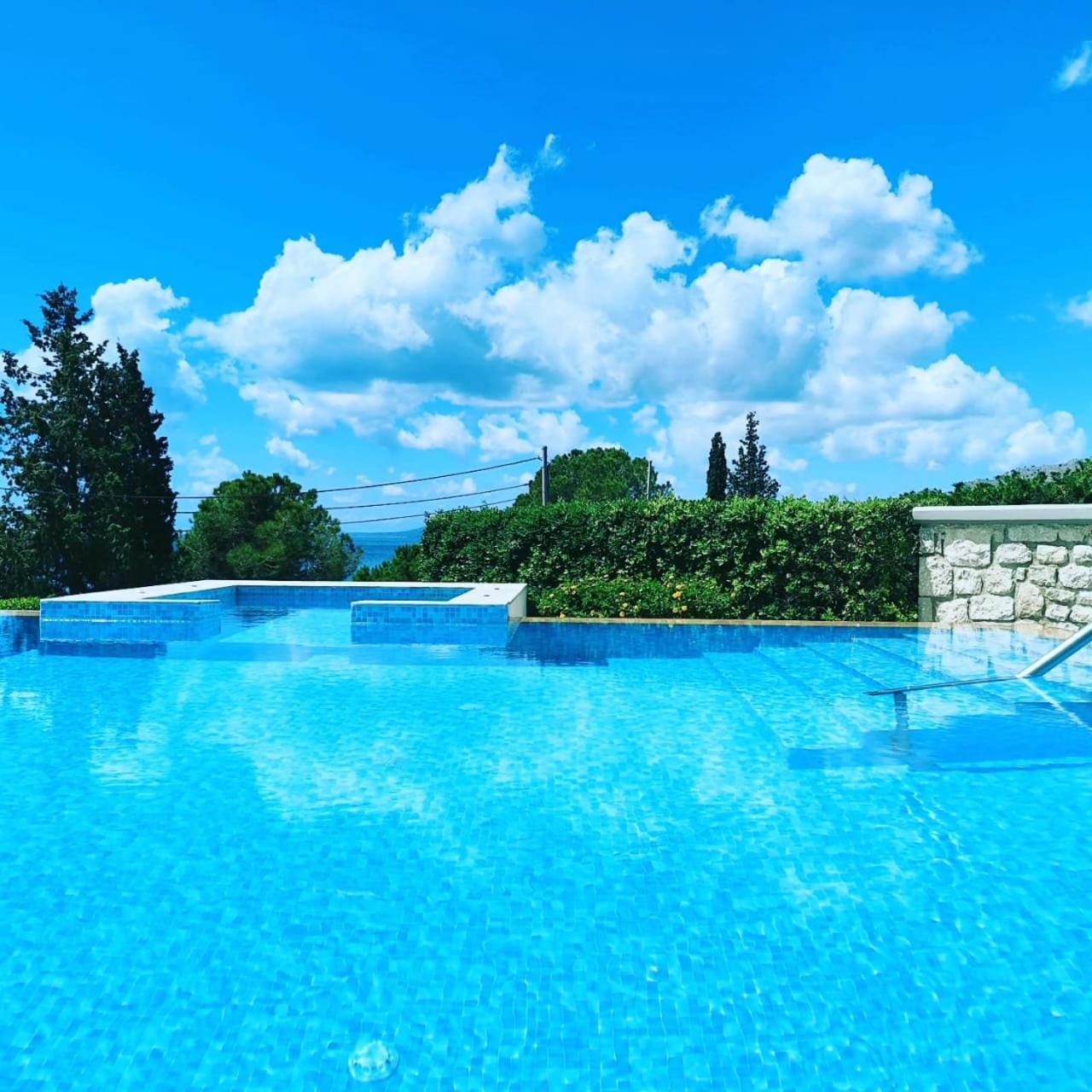 Villa Costamare - Enjoy Lazy Days On The Private Pool-Jacuzzi Pefki Eksteriør billede