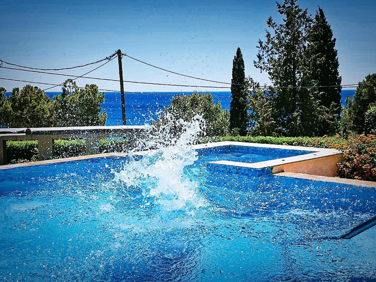 Villa Costamare - Enjoy Lazy Days On The Private Pool-Jacuzzi Pefki Eksteriør billede