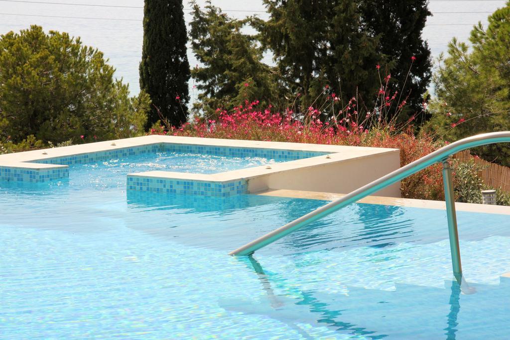 Villa Costamare - Enjoy Lazy Days On The Private Pool-Jacuzzi Pefki Værelse billede